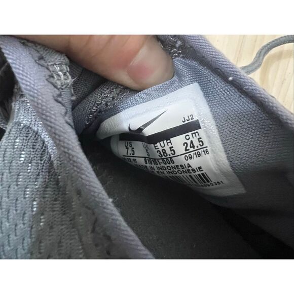 Nike Air Huarache Run Ultra Women Sneakers Size 7.5 Gray White 819151-006 - Picture 8 of 11